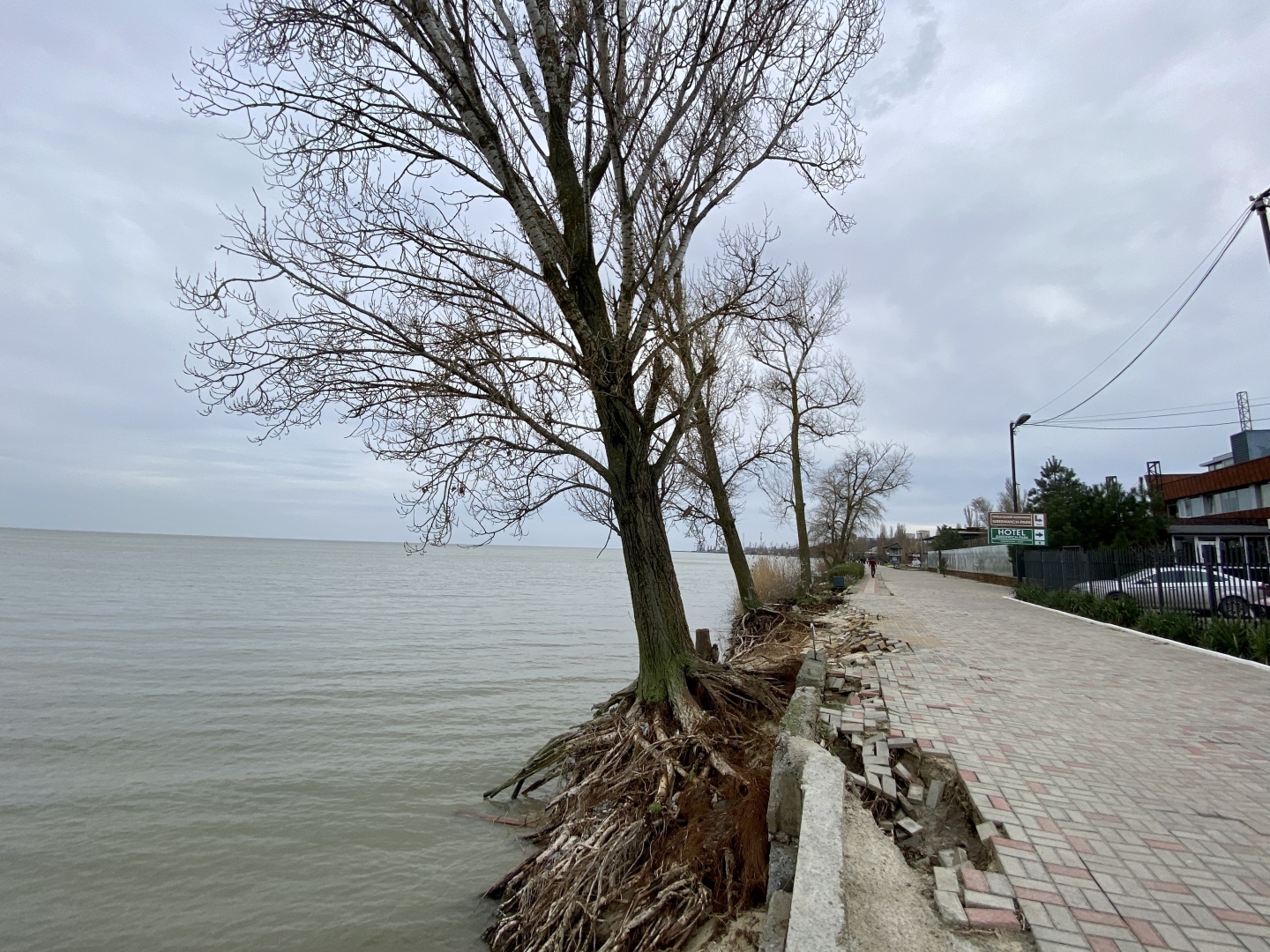 Посетил город Таганрог после недавнего шторма. Шокирующая картина. Набережных больше нет.