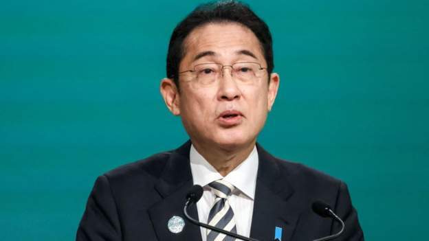 Премьер Японии посоветовал Нетаньяху минимизировать жертвы среди мирного населения