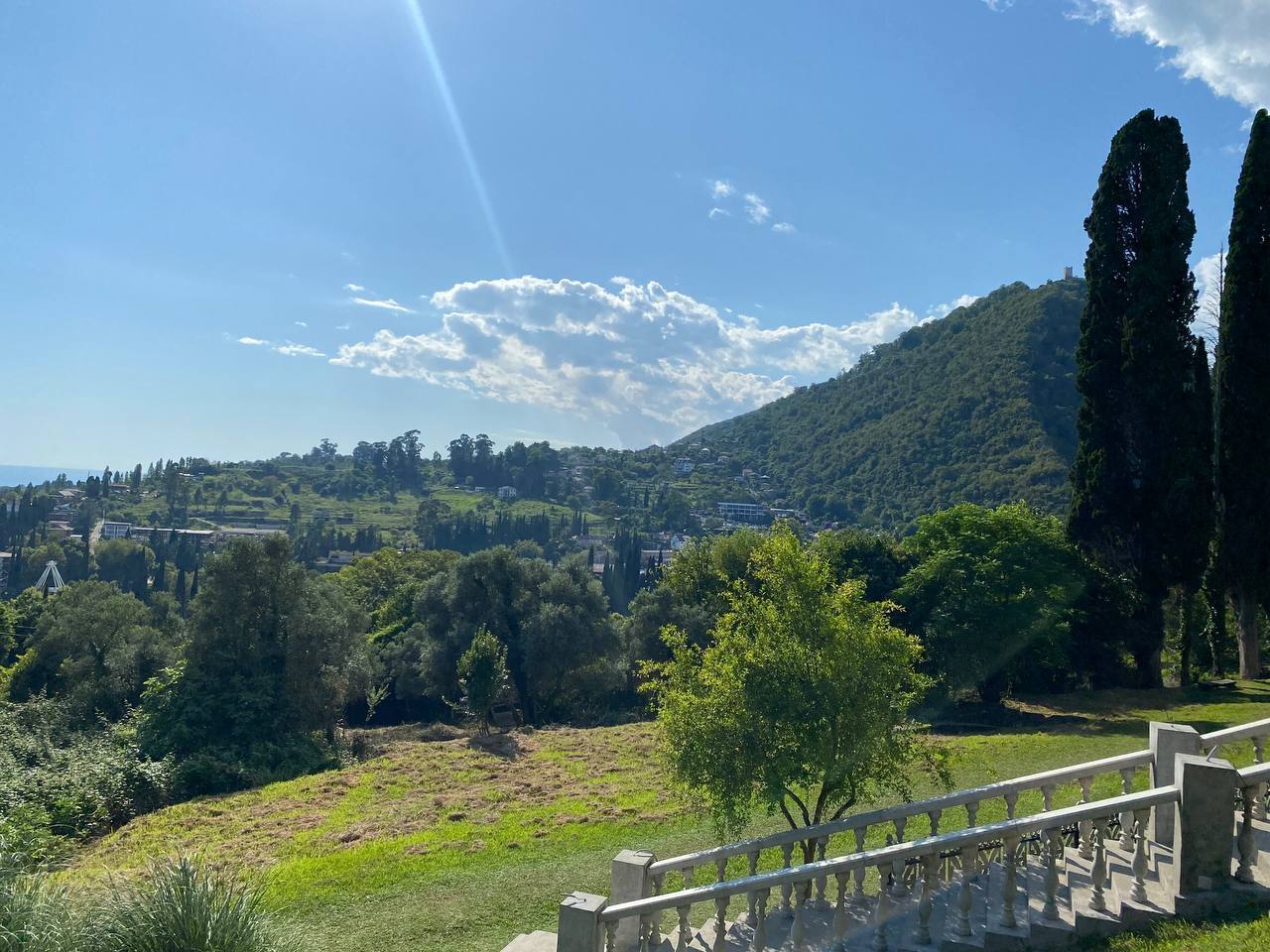 Почему стоит поехать в Абхазию? Мое мнение