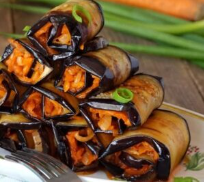 Рулеты из баклажанов и моркови.