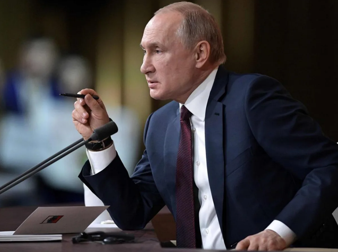 Я не фанат Путина, но ему нужно идти на выборы и нужно победить