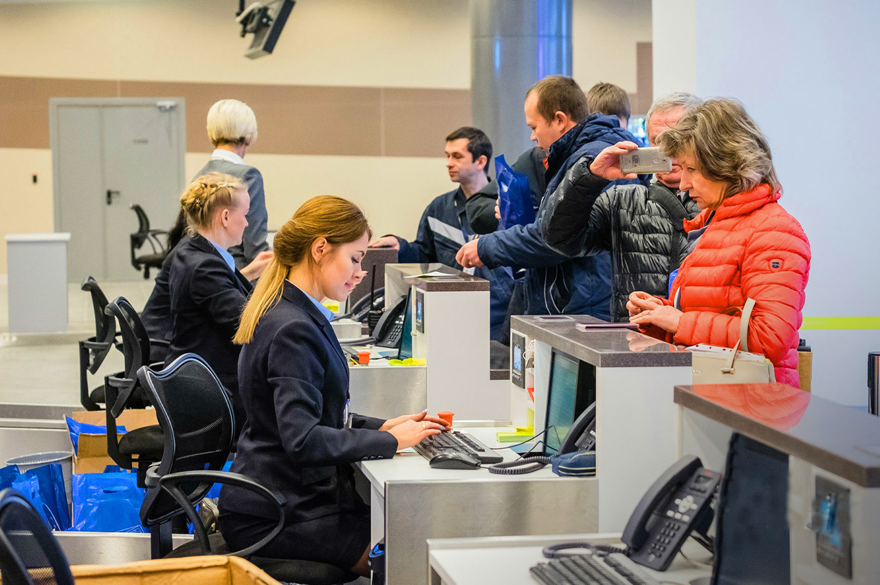 Банки сливают телефоны клиентов мошенникам? Откуда мошенники узнают ваши данные