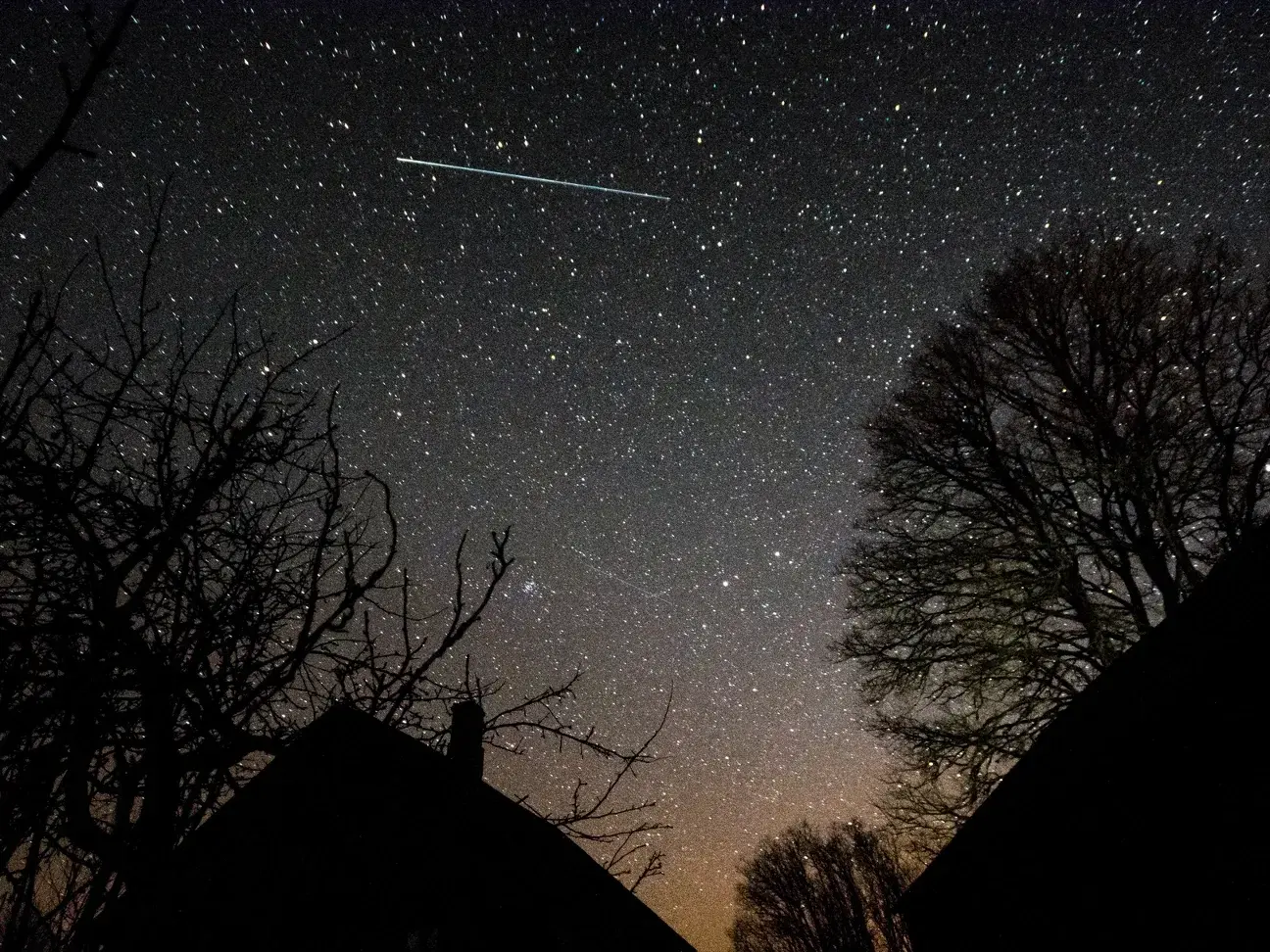 Таинственные и невероятные явления природы: Путеводитель по удивительным чудесам мира.