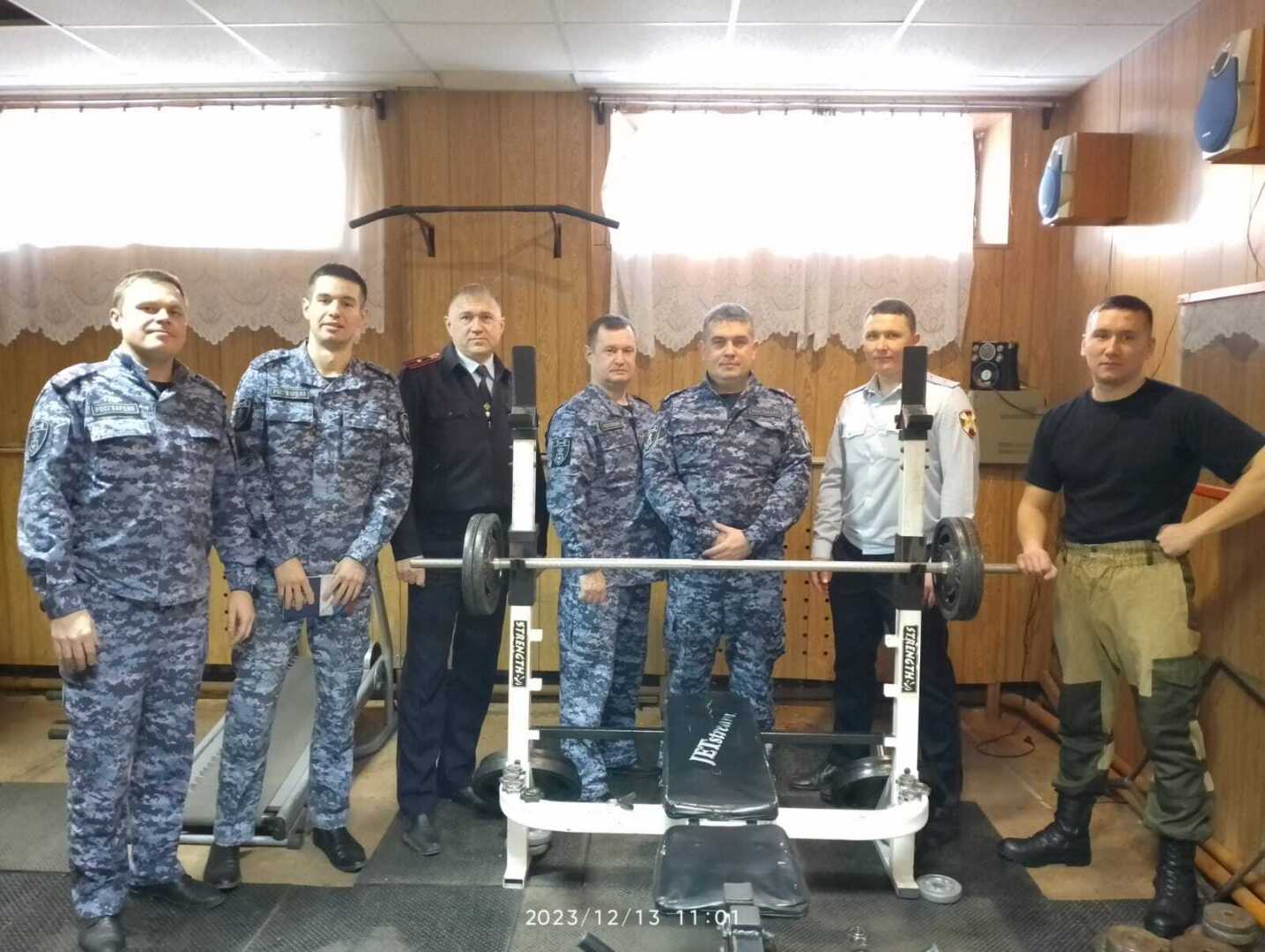 В Башкирии росгвардейцы провели турнир по жиму штанги лежа