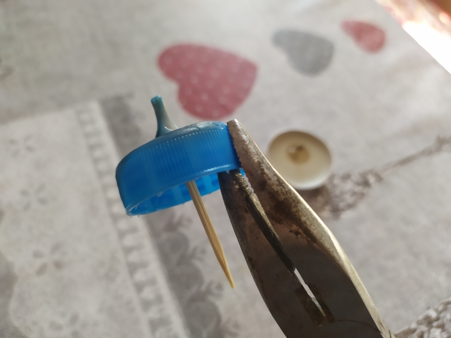 Переделала крышку на бутылке подсолнечного масла. Крутой трюк, как сделать дозатор за 2 минуты и сэкономить деньги