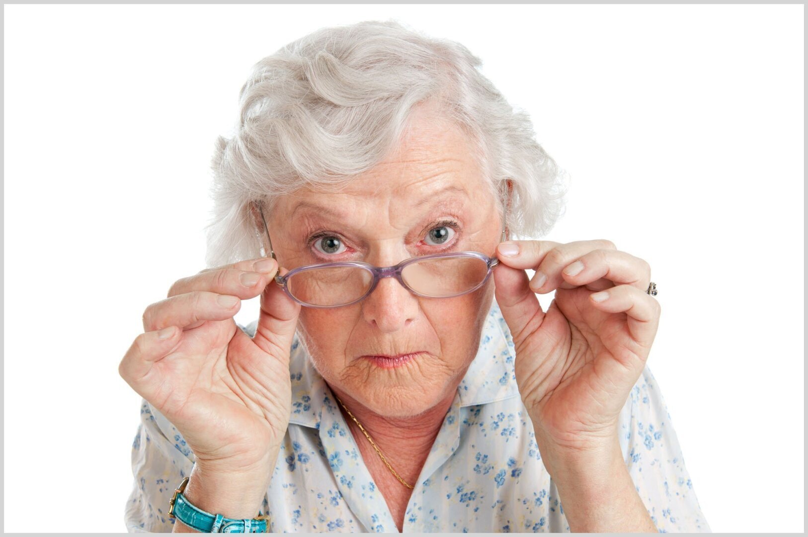 Парадокс! Устанавливается отцовство, а ответчик-бабушка!