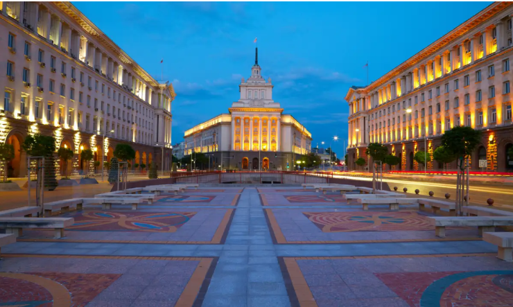 Этот болгарский памятник был построен за 6 дней и был разрушен в 7