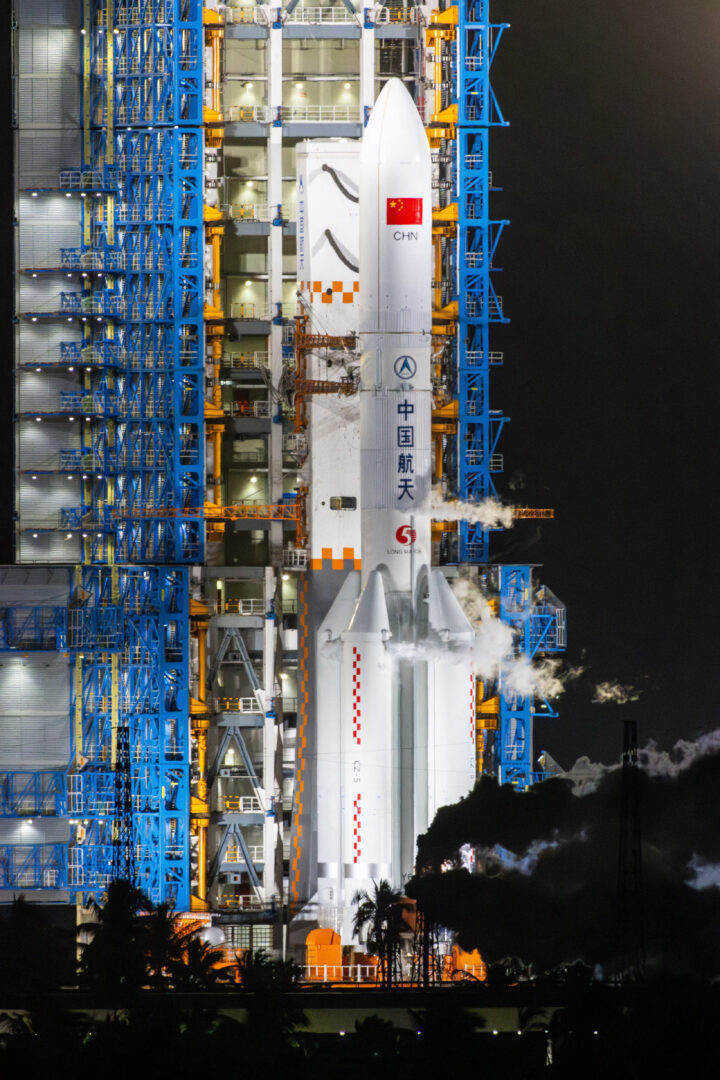 Что запустили в космос китайцы? Снова какие-то странности.