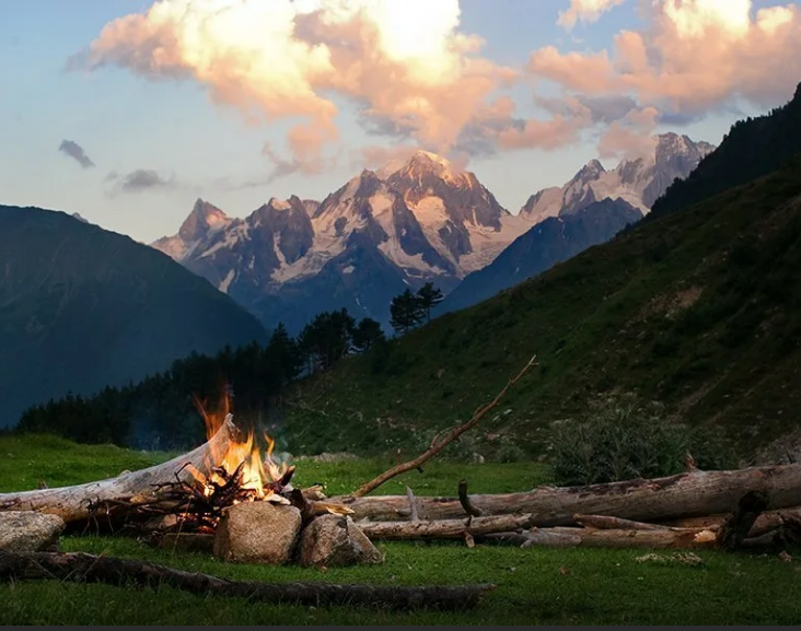 Начинаешь ценить родителей когда их уже нету.