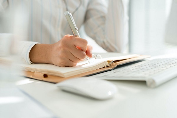 Как ведение дневника помогает решить психологические проблемы