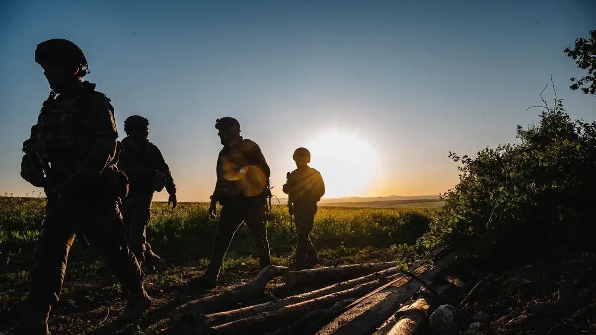 Потери русской и украинской армии к концу 2023 года. Подсчеты на базе некрологов.