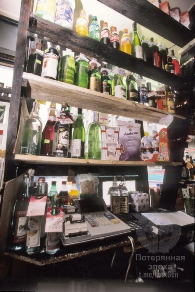 Интересные фотографии из святых 90х. Посмотрим на ельцинскую Россию. Что мы потеряли и что приобрели, за 20лет?