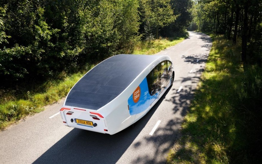 «Первый в мире внедорожный внедорожник на солнечной энергии» проехал по Марокко, питаясь только от солнца