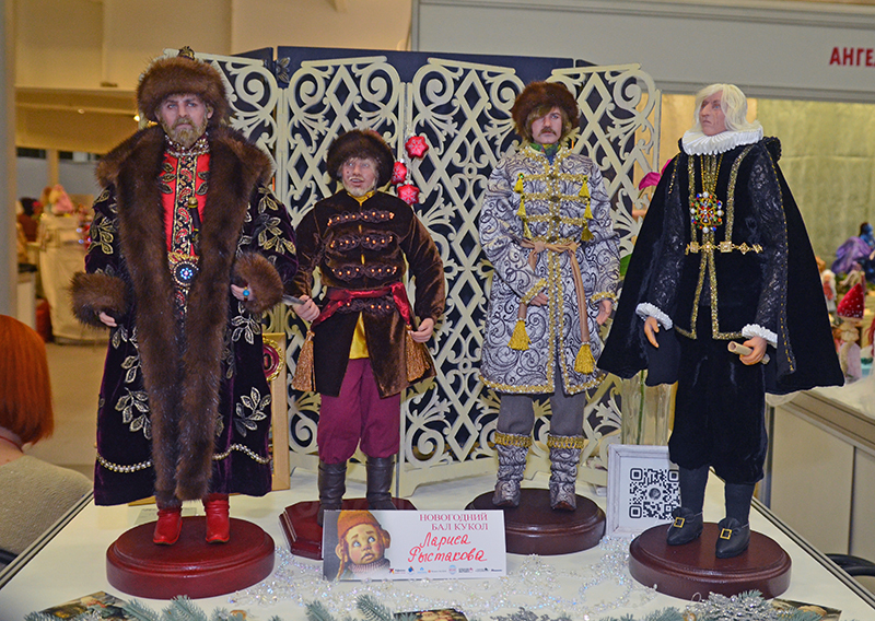 Зимний бал кукол на Тишинке