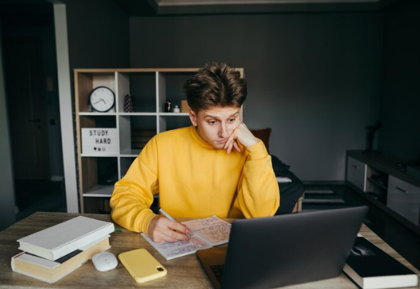 Как студенту за границей забрать документы из вуза