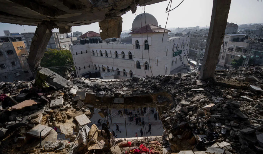 Красный Полумесяц сообщает, что израильский дрон убил шестерых человек в машине скорой помощи