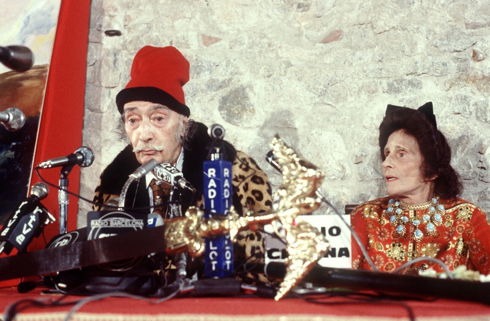 Возлюбленная не работала ни дня