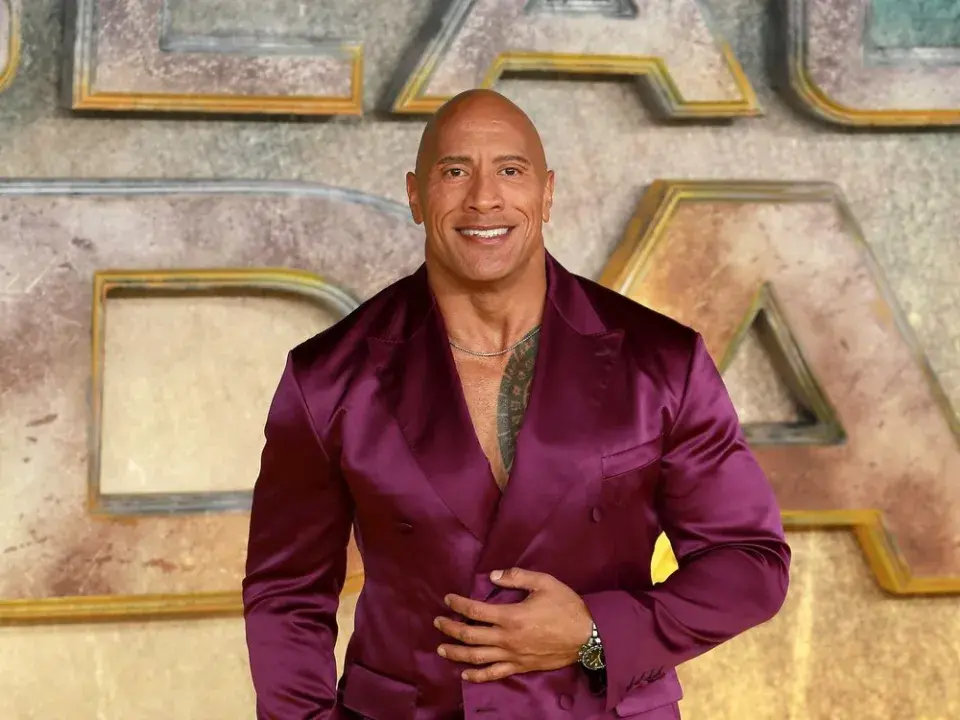 "Возвращение Гиганта: Дуэйн 'Скала' Джонсон вызывает Романа Рейнса на WrestleMania 40"