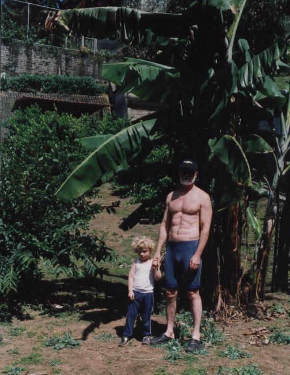 Покупаю недвижимость в тропическом раю. Часть 1. Щенячий азарт желающего жить в стране вечного лета и купаться в вечно тёплом океане