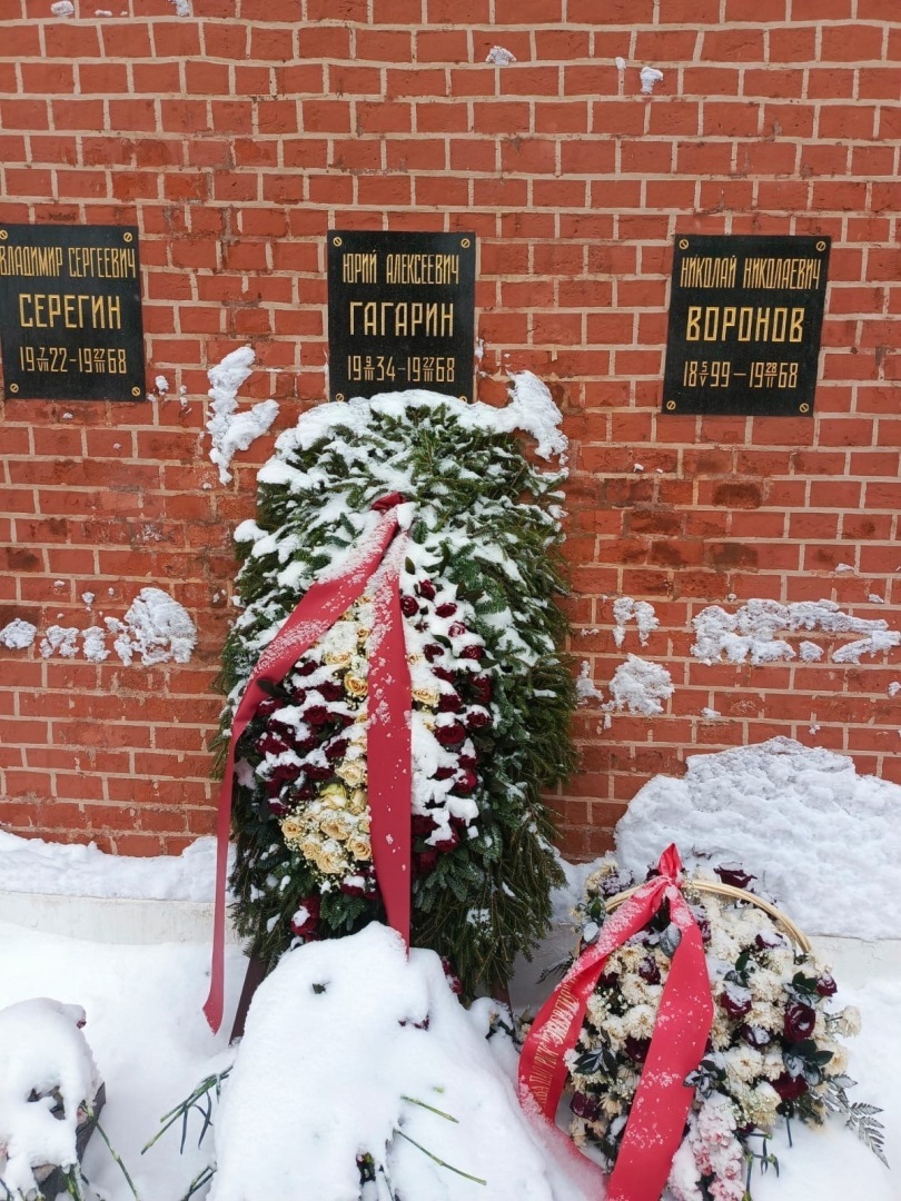 Если и начинать путешествия по России, то только с самого центра истории – Мавзолей. Приглашаю на экскурсию в самый центр Москвы! Фото