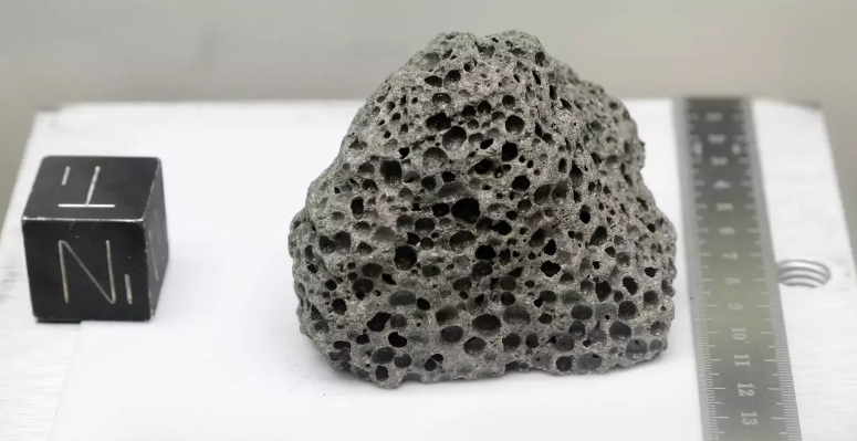 Почему СССР не смог высадить человека на Луну?