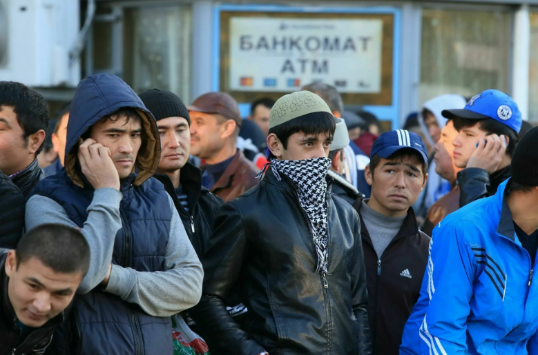 Россия ужесточает миграционную политику: что ждет мигрантов в ближайшие два года?
