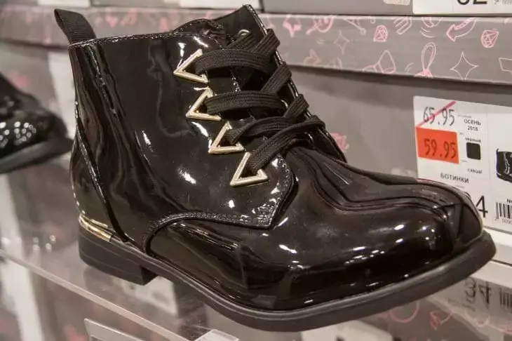 Чем чистили обувь в СССР: это средство даст фору многим современным составам