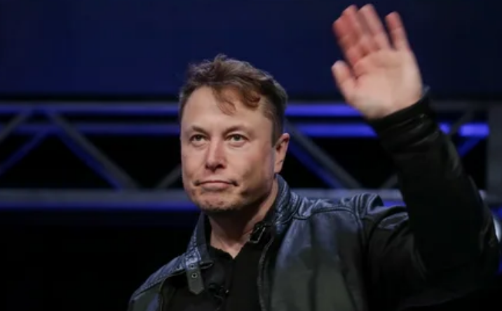 Илон Маск поразил Элизабет Уоррен шуткой о индейском ритуале в Давосе