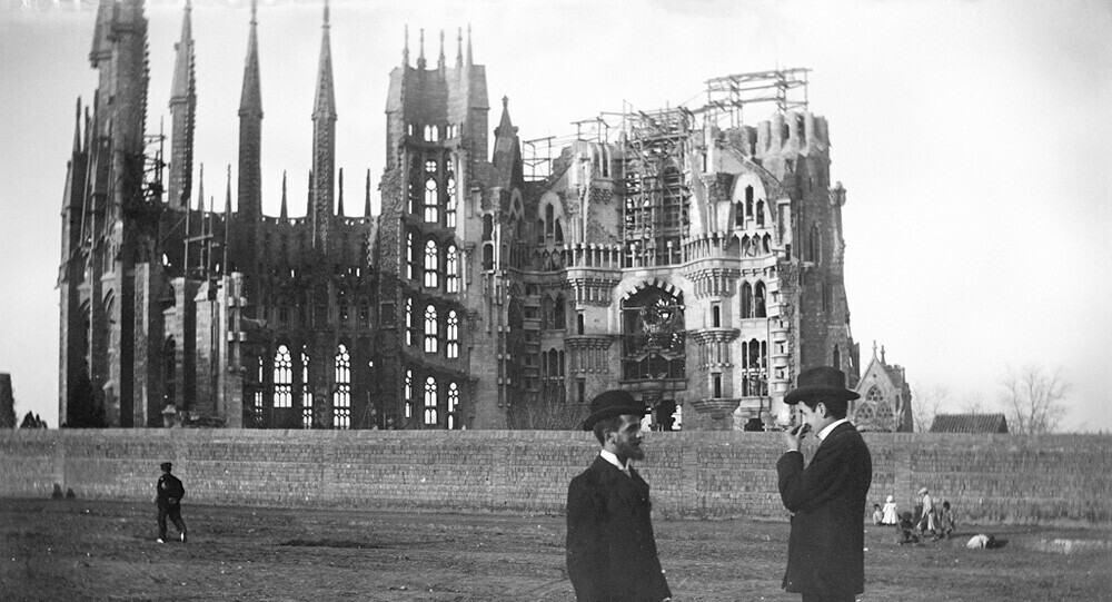 Строили-строили, и всё без толку. Пять самых дорогостоящих и невзрачных сооружений