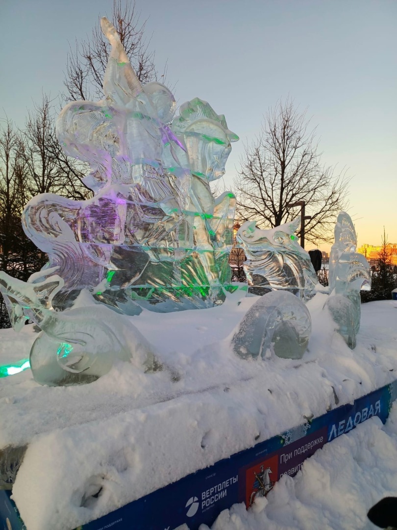 Приглашаю вас в «Ледовую Москву 2024». Москва красива и зимой, и летом. Мы побывали на выставке-форуме в Москве. Фото. Опрос