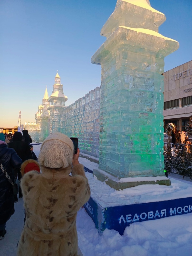 Приглашаю вас в «Ледовую Москву 2024». Москва красива и зимой, и летом. Мы побывали на выставке-форуме в Москве. Фото. Опрос