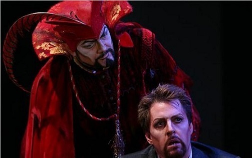 Сделка века: убеждения в обмен на...