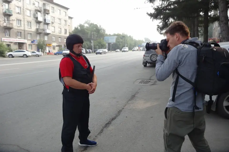 Прогулка с детьми цитаты. Собака на красной площади. Дети зовут гулять. Разрешат ли прогулки. Прогулка детей и кашель.