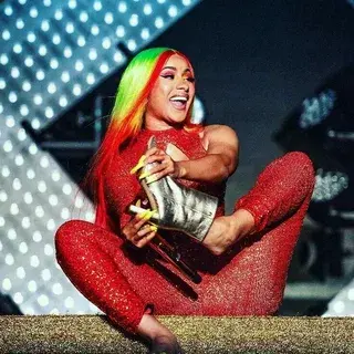 Легкие и лучшие упражнения для утренней гимнастики: встречайте свой день с энергией и жизненным настроением!