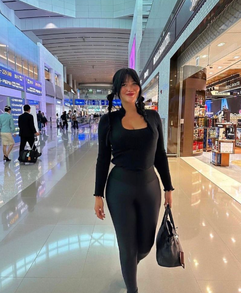 Большие перемены: молодая жена Цекало поразила своей фигурой после ее беременности. "Я была очень страстной и сексуальной в последний год".