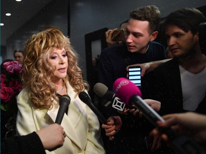 Алла Пугачева со скандалом отобрала у любовника элитное авто