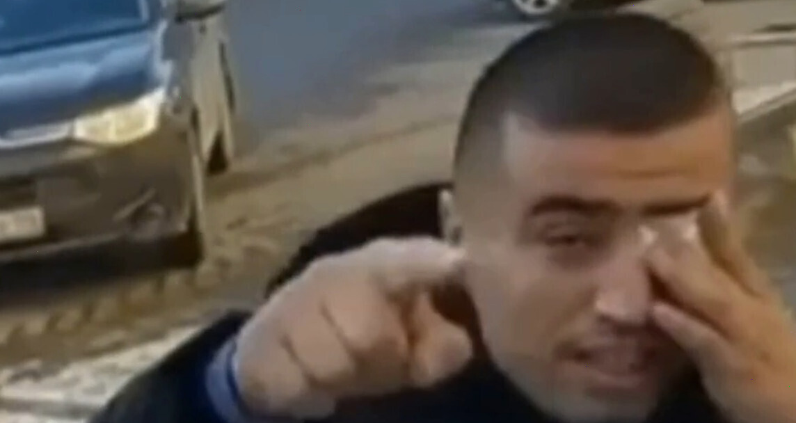 🔥🔥🔥 Приезжий припарковал свой крутой джип на месте для инвалидов. Наш дедушка 🇷🇺 🇷🇺 🇷🇺 без колебаний осудил грубое поведение иностранца 🔥🔥🔥