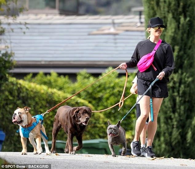 Экзотика: самые странные домашние питомцы, которые жили у знаменитостей