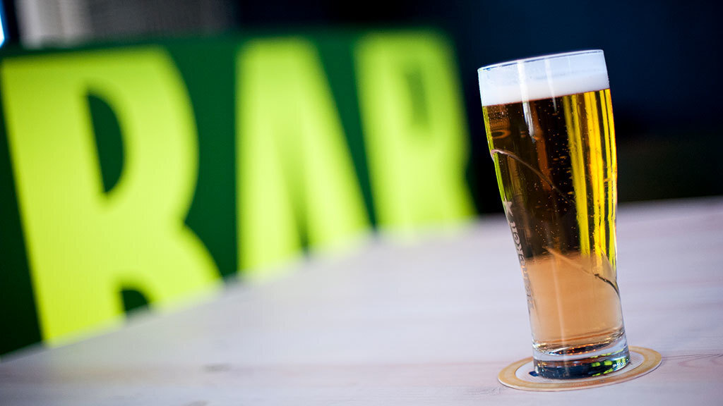 Дума одобрила новое законодательство, запрещающее разливочные пункты в многоквартирных домах. Какие последствия ждут российских граждан?