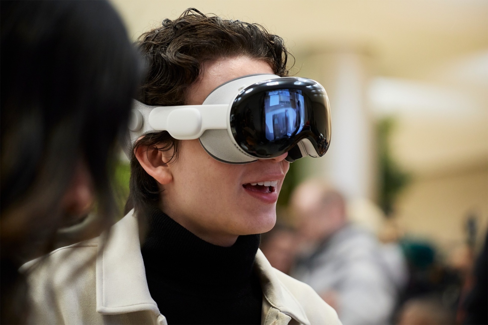 Apple Vision Pro поступит в магазины Apple Store по всей территории США. Или, что там нового в «Пиндостане»