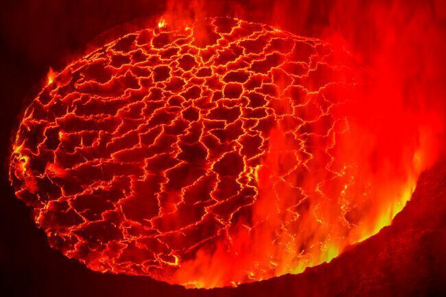 Самые красивые действующие вулканы мира