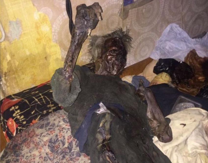 Мать четырех детей несколько лет жила в доме с мумией мужа. Женщина долгое время наблюдалась у психиатра.