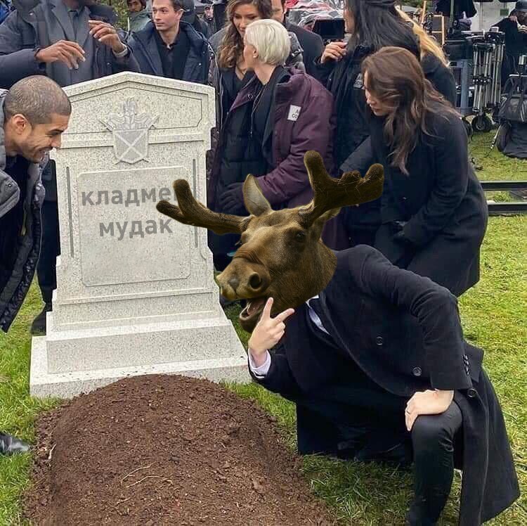 Трудно стало наркоманам, в городе их ловят как наркоманов, а в лесу принимают за лосей