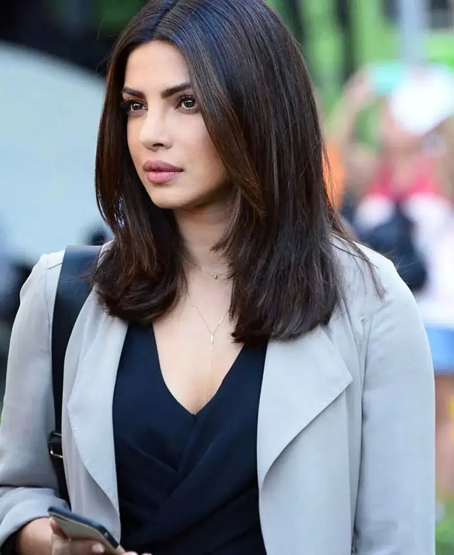 О Вашей причёске.