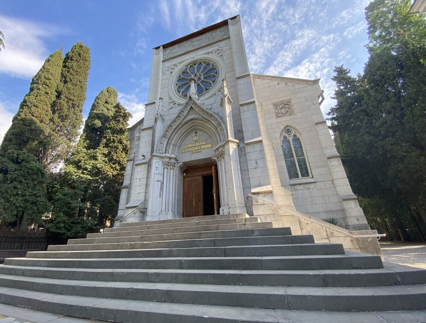 Лучше Ялты, может быть только Ялта