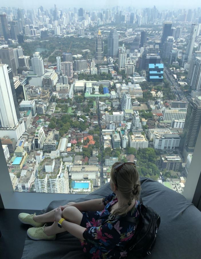 Путешествие по Бангкоку (Тайланд). Небоскреб Maha Nakhon и хождение по стеклянному балкону на высоте птичьего полета. Из зимы в лето.