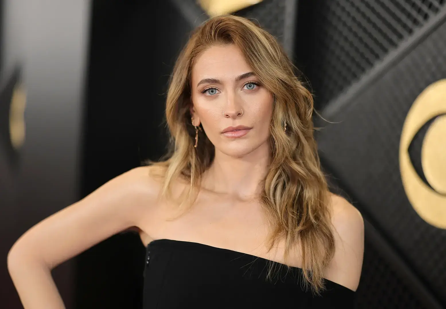 Как Пэрис Джексон и Дожа Кэт выглядят на красной дорожке, что говорят о татуировках сегодня