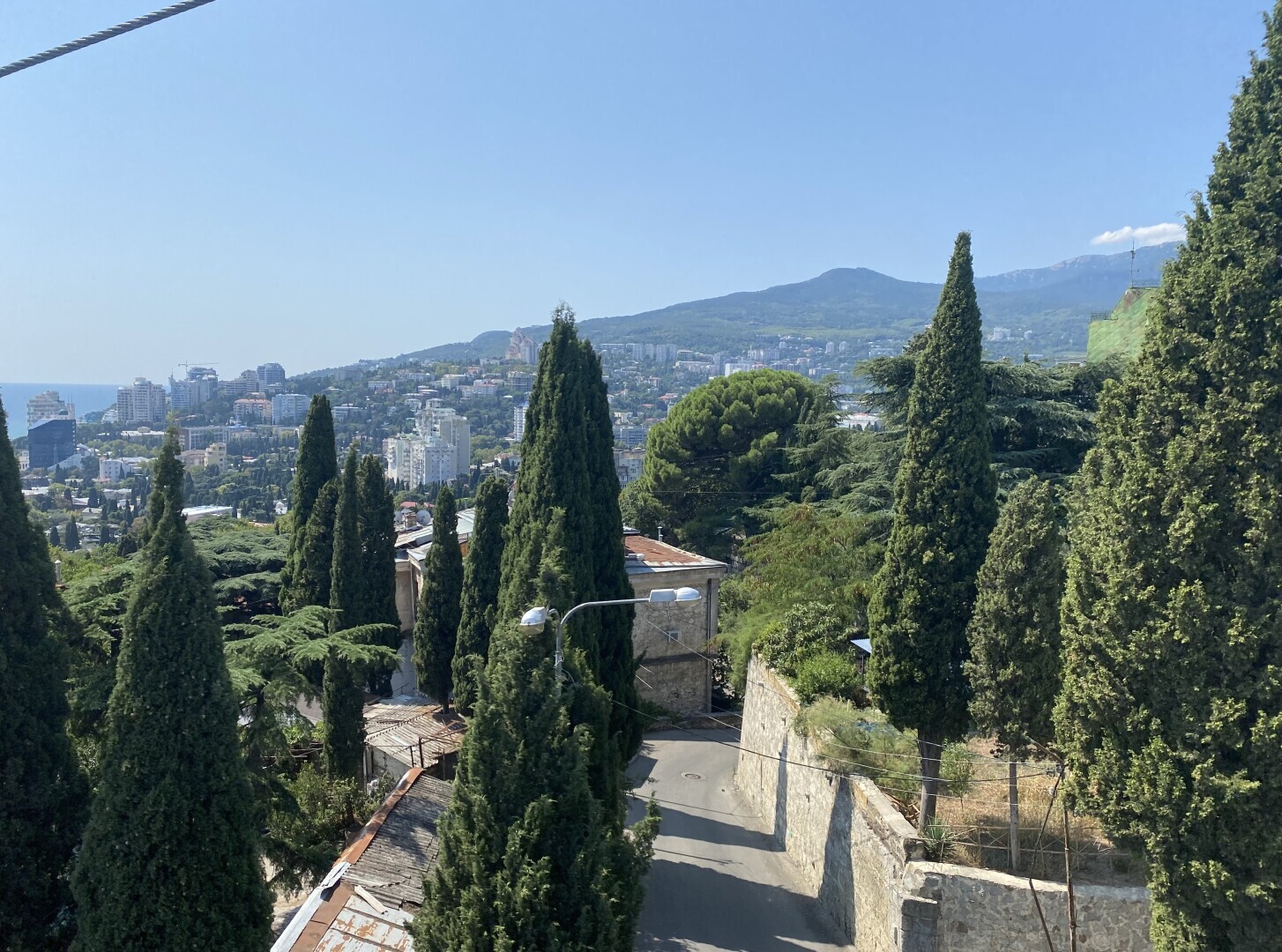 Лучше Ялты, может быть только Ялта