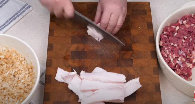 Непревзойденное тесто для мантов, пельменей и вареников. Вкусные и Сочные Манты!🥟