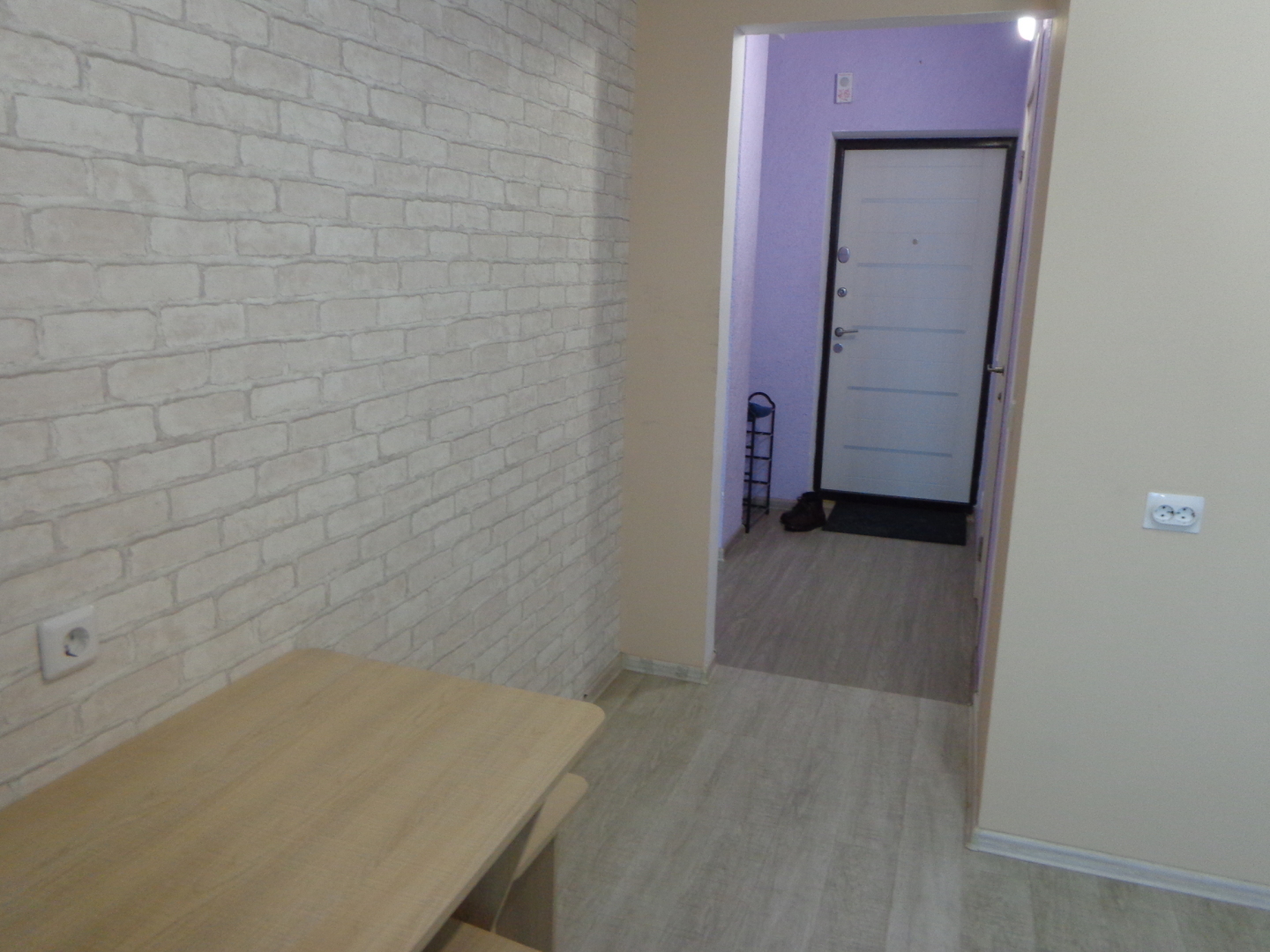 Ремонт квартиры выгодней делать самому, нежели нанять специалистов